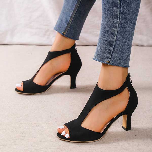 Aurelia sandalias negro puestas