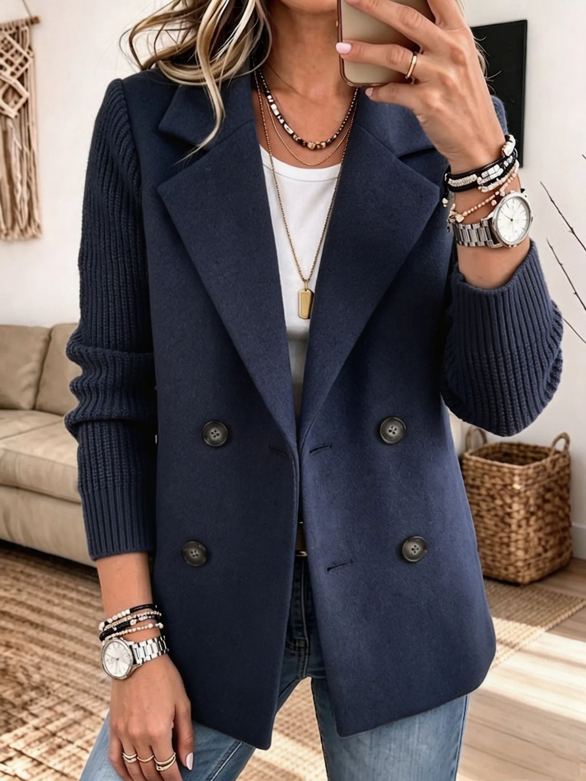 Carla blazer cruzado con mangas de punto en azul marino