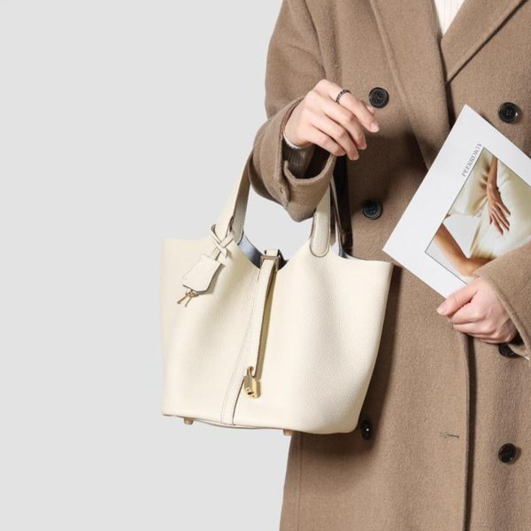 Catalina bolso con candado blanco roto