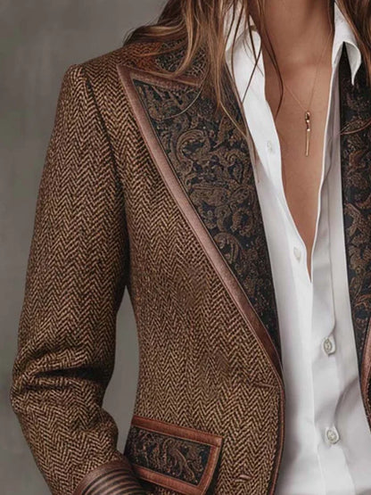 Blazer Consuelo con camisa blanca y vaqueros