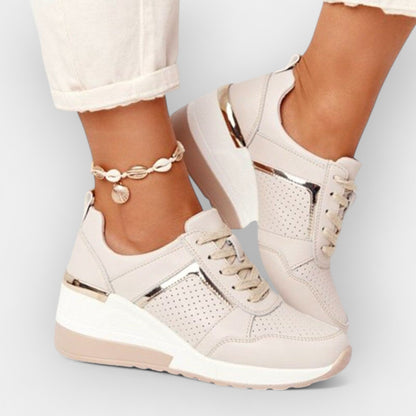 Marisa zapatillas de cuña beige