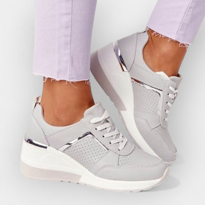 Marisa zapatillas de cuña grises