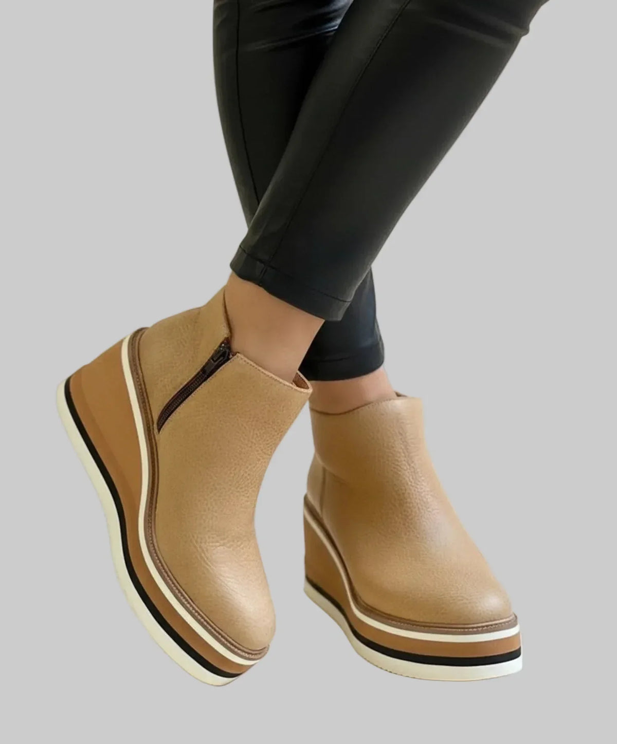Aileen botines de cuña en beige