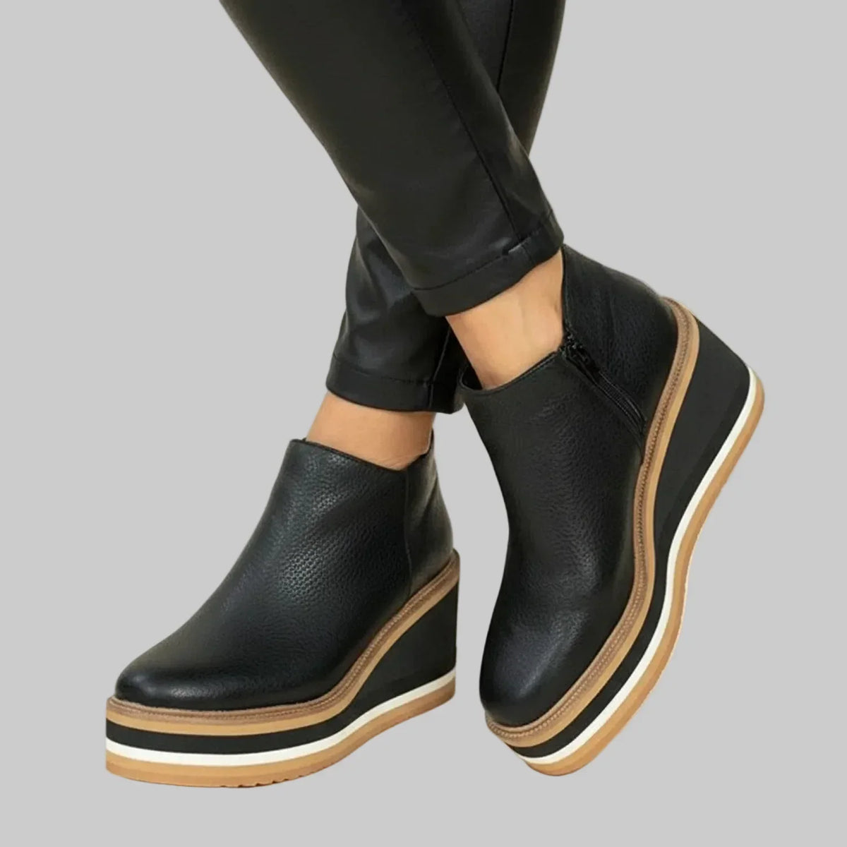 Aileen botines de cuña en negro
