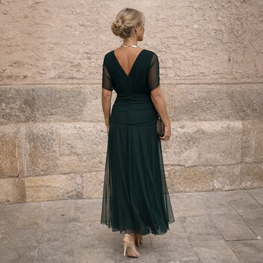 Vestido Micaela verde botella, vista de espalda