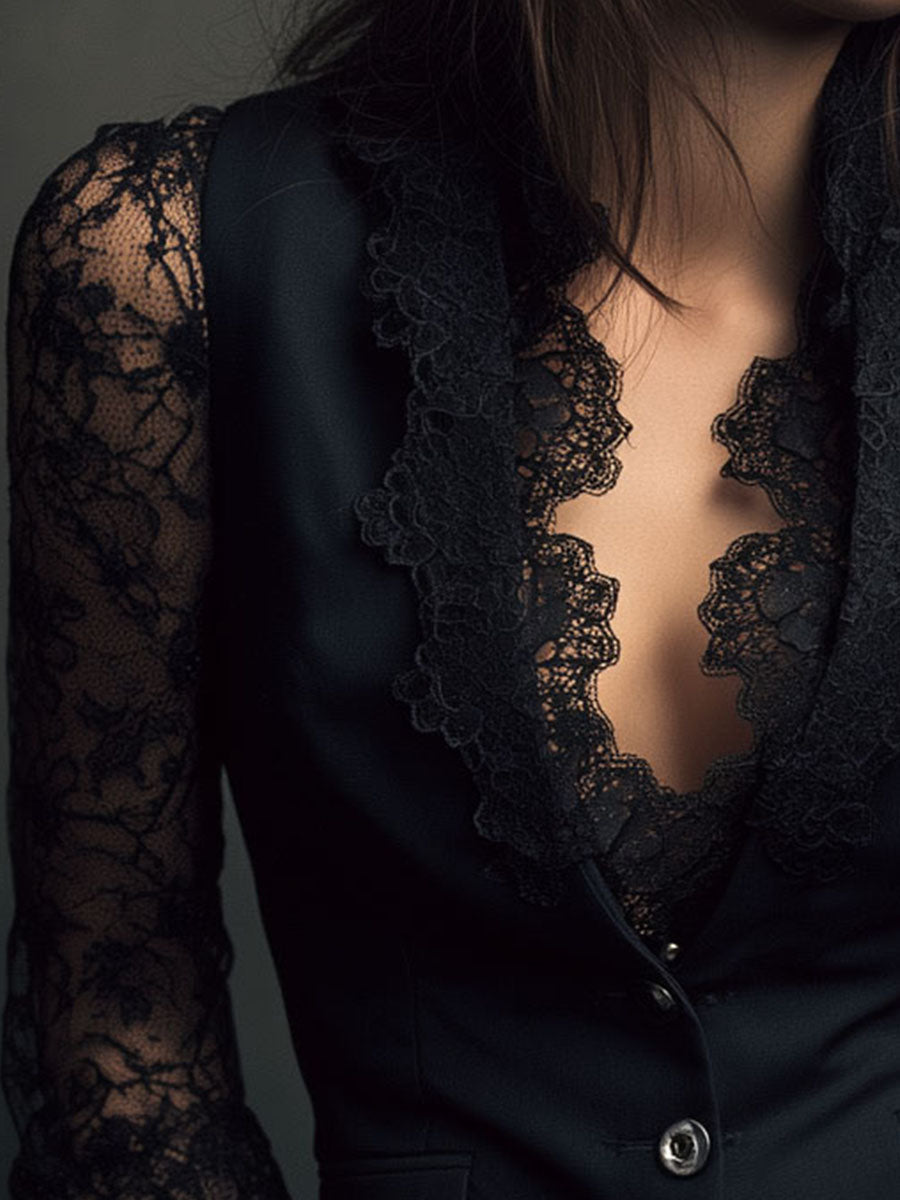 Detalle del escote del blazer Noelia negro