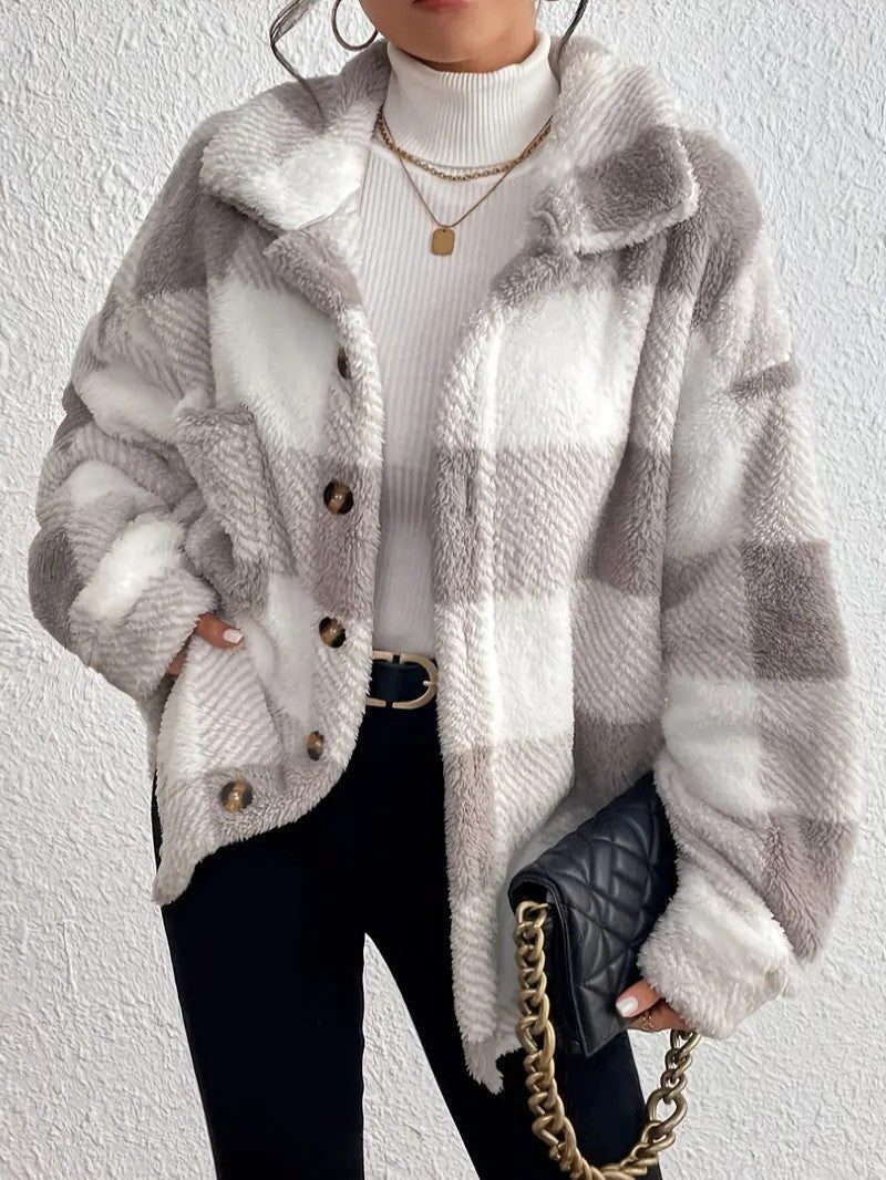 Olivia chaqueta teddy de cuadros gris y blanco, vista frontal