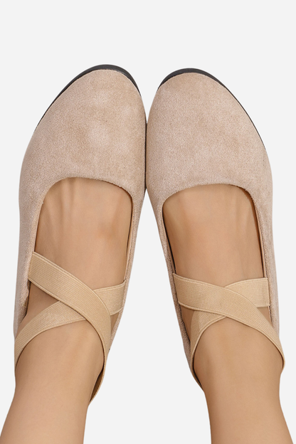 Pilar bailarinas beige con tiras cruzadas