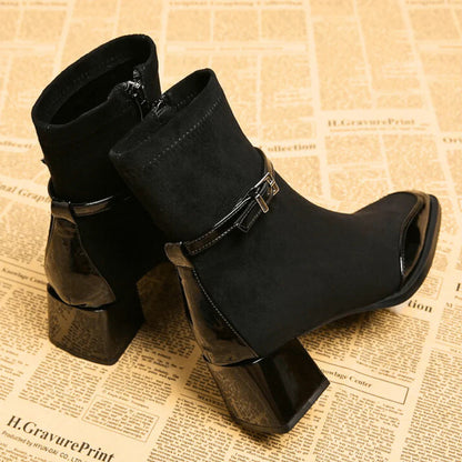 Avenor botines negro detalle