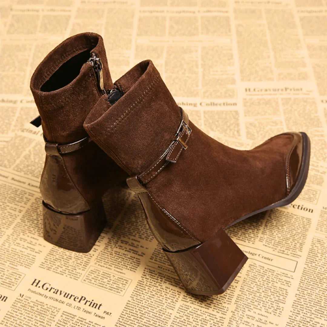 Avenor botines marrón detalle